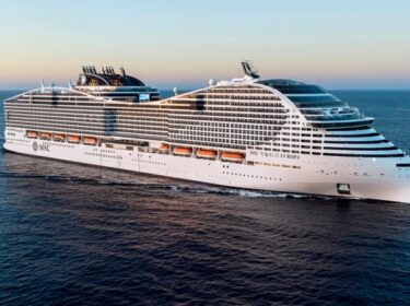 Cruzeiro Reveillon Dubai MSC World Europa